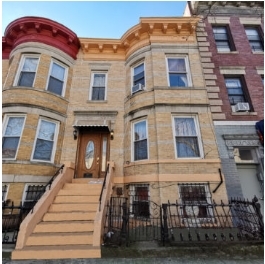 464 Irving Ave in Brooklyn, NY - Building Photo