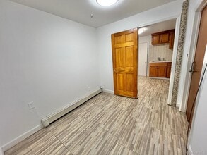 51 Emmett Terrace in New Rochelle, NY - Building Photo - Building Photo