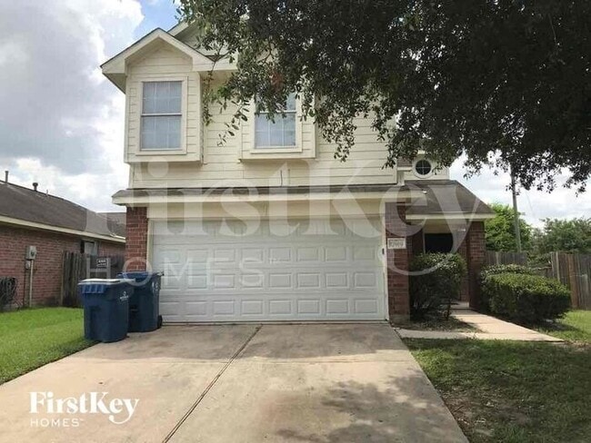 property at 17919 Greenbriar Park