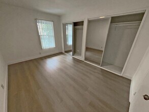 4402 Mammoth Ave, Unit 8 in Los Angeles, CA - Foto de edificio - Building Photo