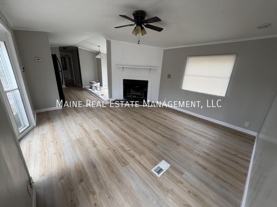 25 Balsam Ln in Levant, ME - Building Photo