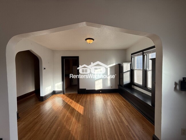 991 Smith Ave S in West St. Paul, MN - Building Photo - Building Photo