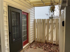 241 High Creek Dr in Roswell, GA - Building Photo - Building Photo