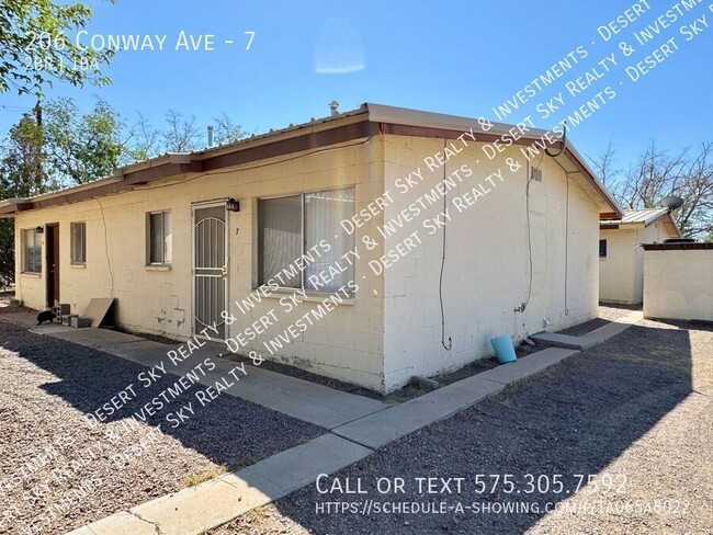 206 W Conway Ave in Las Cruces, NM - Building Photo - Building Photo