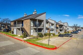 Stone Canyon in Arlington, TX - Building Photo - Building Photo