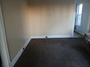 139 N Clinton St, Unit Apt 2 in Poughkeepsie, NY - Building Photo - Building Photo