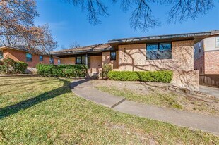 2855 W 9th St in Dallas, TX - Building Photo