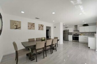 2926 Forest Hills Ln in Richardson, TX - Foto de edificio - Building Photo