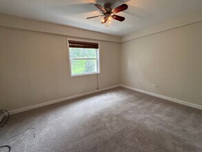 10214 S 84th Terrace in Palos Hills, IL - Foto de edificio - Building Photo