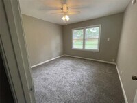 1102 Thomas Ave photo'