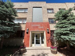 Sherman Arms Apartments in Denver, CO - Building Photo - Interior Photo