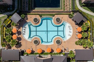 Halcyon West in Houston, TX - Building Photo