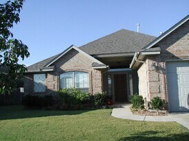 1724 Del Simmons Dr in Edmond, OK - Building Photo