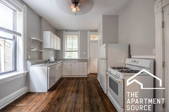 2031 W Moffat St, Unit 2 in Chicago, IL - Building Photo - Building Photo
