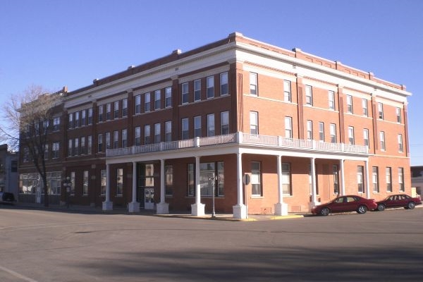 Rudolf Square Apartments in Valley City, ND - Building Photo