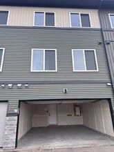 18120-18128 28 Ave SW in Edmonton, AB - Building Photo - Building Photo