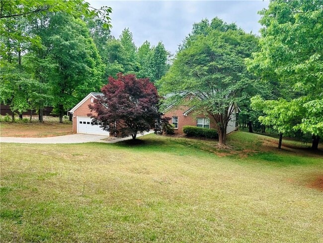 property at 1080 Hunters Crossing Ln