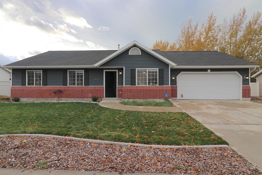 1953 W 140 S in Orem, UT - Building Photo
