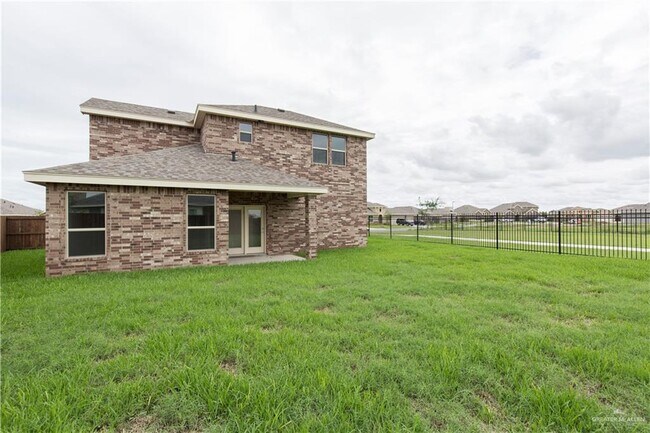 5136 Lost Creek Ln in McAllen, TX - Building Photo - Building Photo