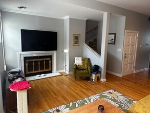 1528 W Wellington Ave in Chicago, IL - Building Photo - Building Photo