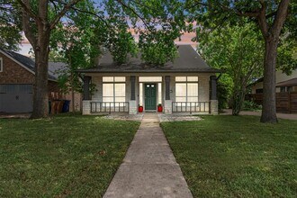 2207 Shoalmont Dr in Austin, TX - Building Photo - Building Photo