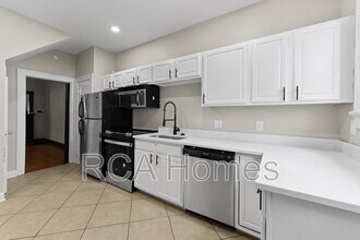 4704 Broadway St in Indianapolis, IN - Building Photo - Building Photo