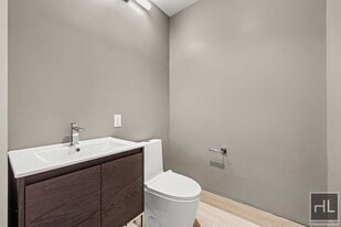 BRUCKNER BOULEVARD in Bronx, NY - Building Photo