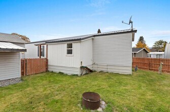8120 Mourning Dove Dr in Missoula, MT - Building Photo - Building Photo