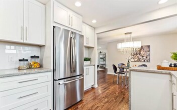 1333 N 192nd St in Shoreline, WA - Foto de edificio - Building Photo