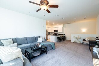 2750 S Voyager Dr in Gilbert, AZ - Building Photo - Building Photo