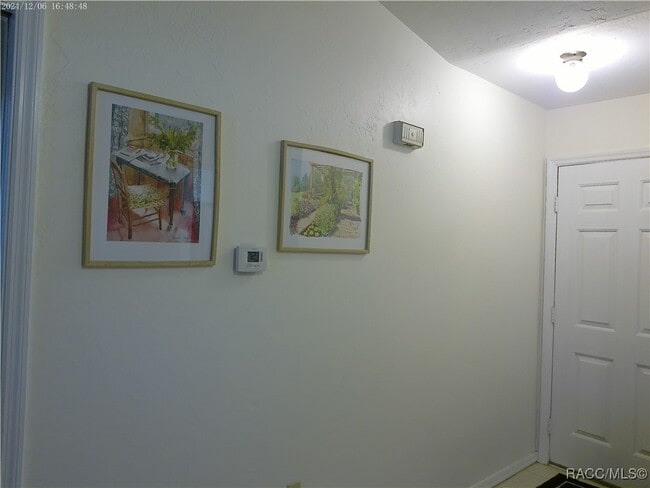 property at 115 E Hartford St