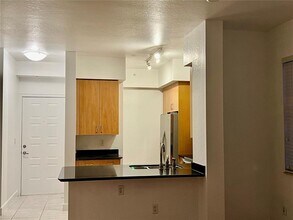 1830 Radius Dr, Unit 1301 in Hollywood, FL - Foto de edificio - Building Photo
