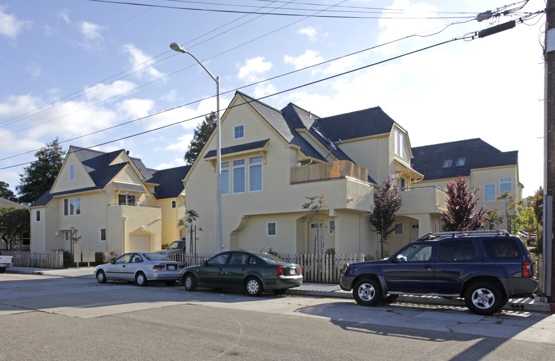 Clay Residences in Santa Cruz, CA - Foto de edificio