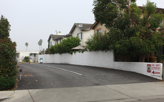 Del Amo Gardens in Torrance, CA - Building Photo - Building Photo