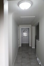 25323 Orchard Lake Rd in Farmington Hills, MI - Building Photo - Building Photo