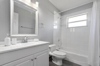 691 Foresteria Ave in Wellington, FL - Building Photo - Building Photo