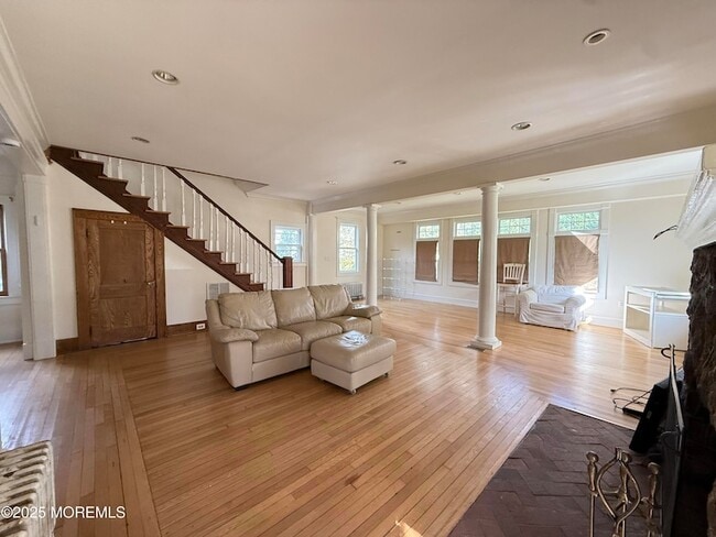 property at 210 N Lincoln Ave