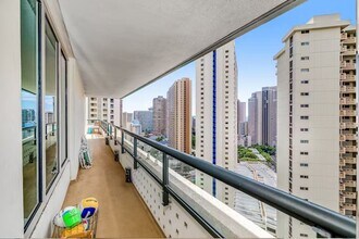 1837 Kalakaua Ave in Honolulu, HI - Building Photo - Building Photo