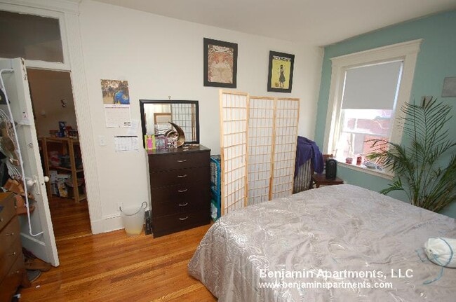 1334 Commonwealth Ave, Unit 26 in Boston, MA - Building Photo - Building Photo