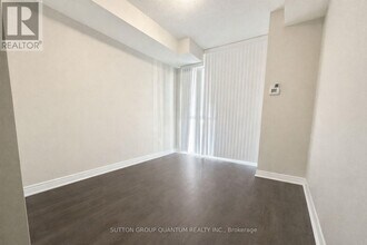 339 Rathburn Rd W in Mississauga, ON - Building Photo - Building Photo