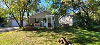 516 11 St NW in Bemidji, MN - Building Photo