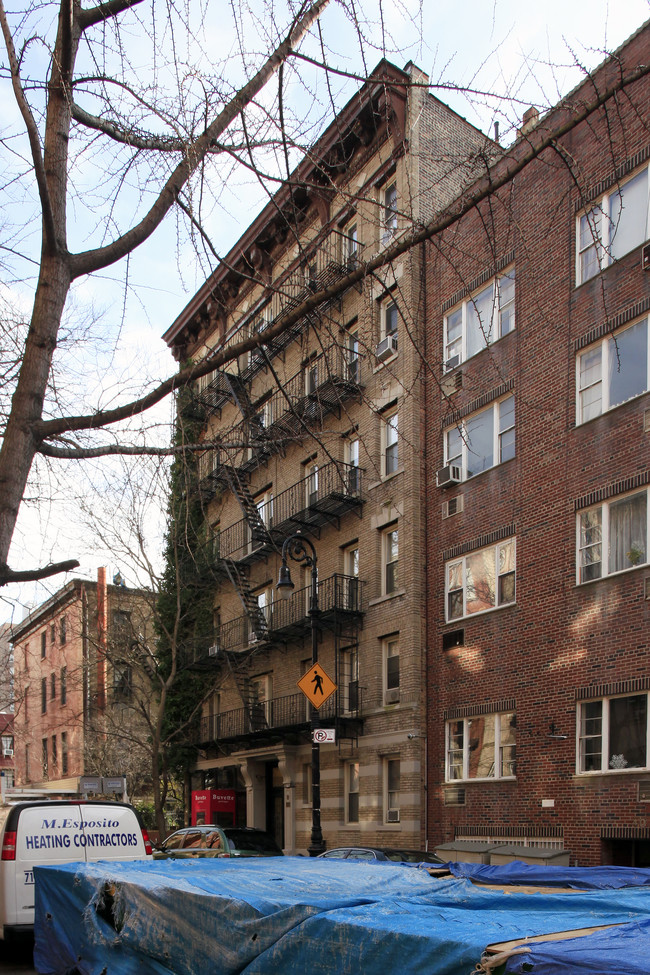 42 Grove St in New York, NY - Foto de edificio - Building Photo