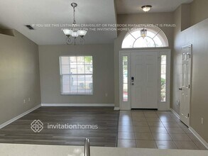 3163 Pigeon Cove St, Unit 208 in Deltona, FL - Foto de edificio - Building Photo