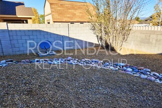 Beautiful 3-bedrooms, 2-baths home in the  in Prescott Valley, AZ - Building Photo - Building Photo
