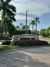 6600 Huntington Lakes Cir, Unit 203 in Naples, FL - Building Photo - Building Photo