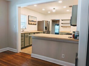 5907 N Tampa St in Tampa, FL - Foto de edificio - Building Photo