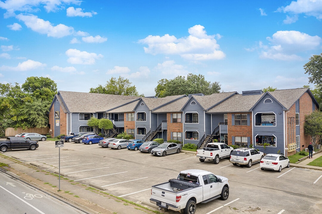 Bent Tree Apartments in Denton, TX - Foto de edificio