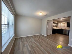 106 Brookmeade Dr in Crestview, FL - Building Photo - Building Photo