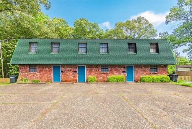 property at 17 Laramie Cove