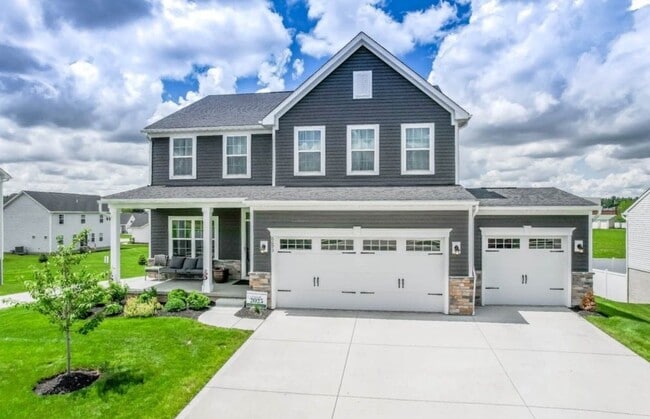 property at 6693 Harrington Court Avenue NE